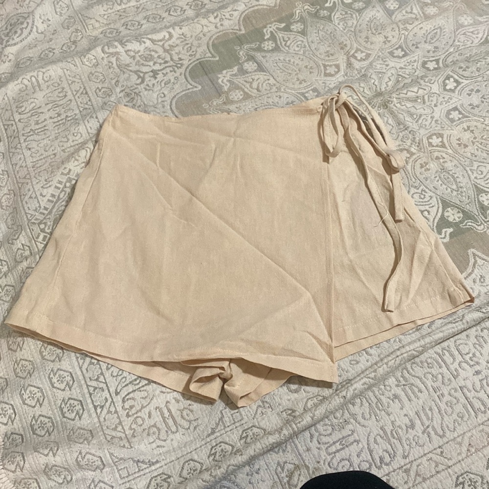 NWT Skort